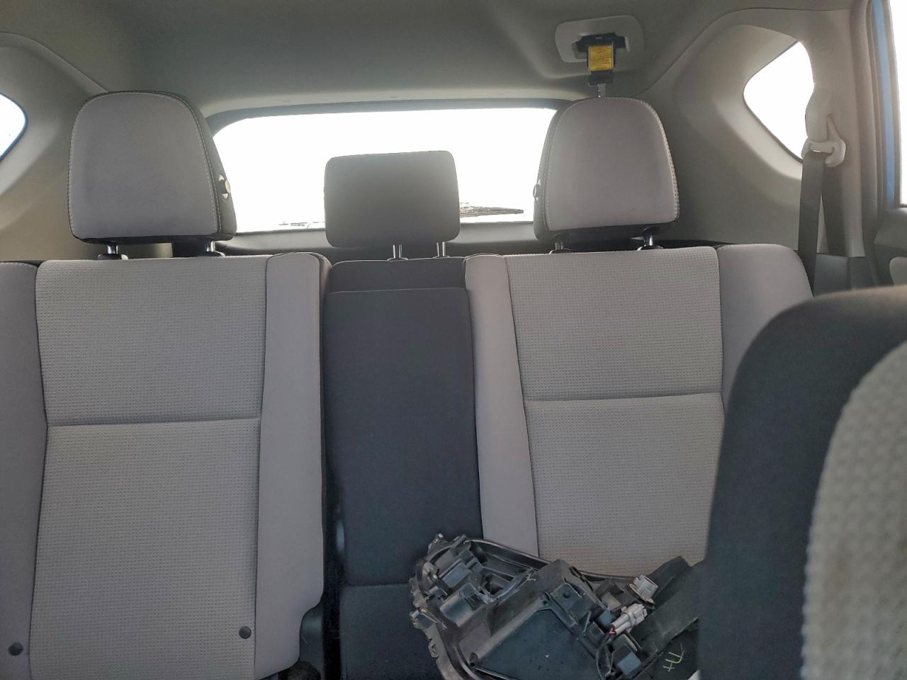 2016 TOYOTA RAV4 XLE photo 10