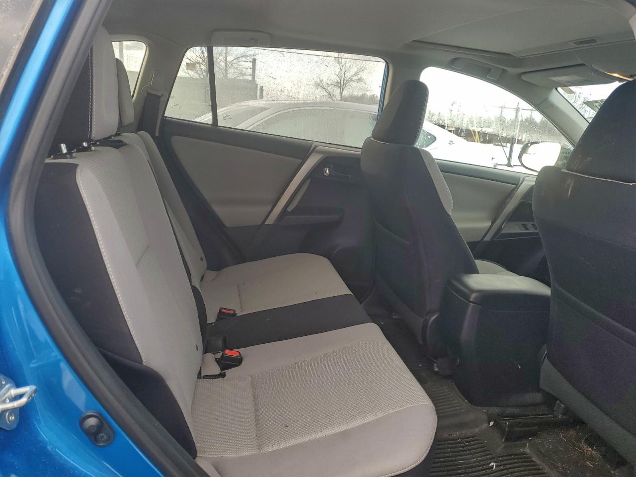 2016 TOYOTA RAV4 XLE photo 11