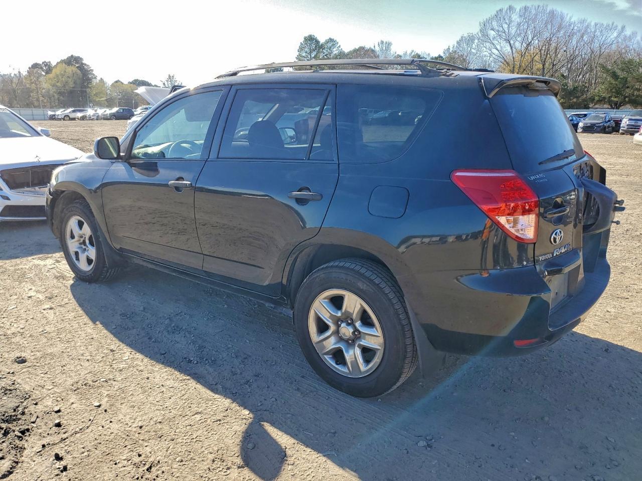 2007 TOYOTA RAV4 photo 2