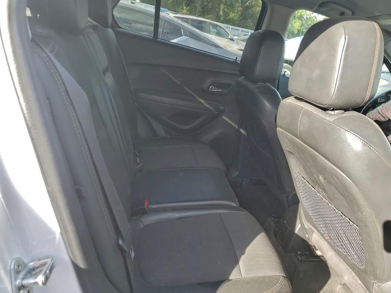 2021 CHEVROLET TRAX 1LT photo 10