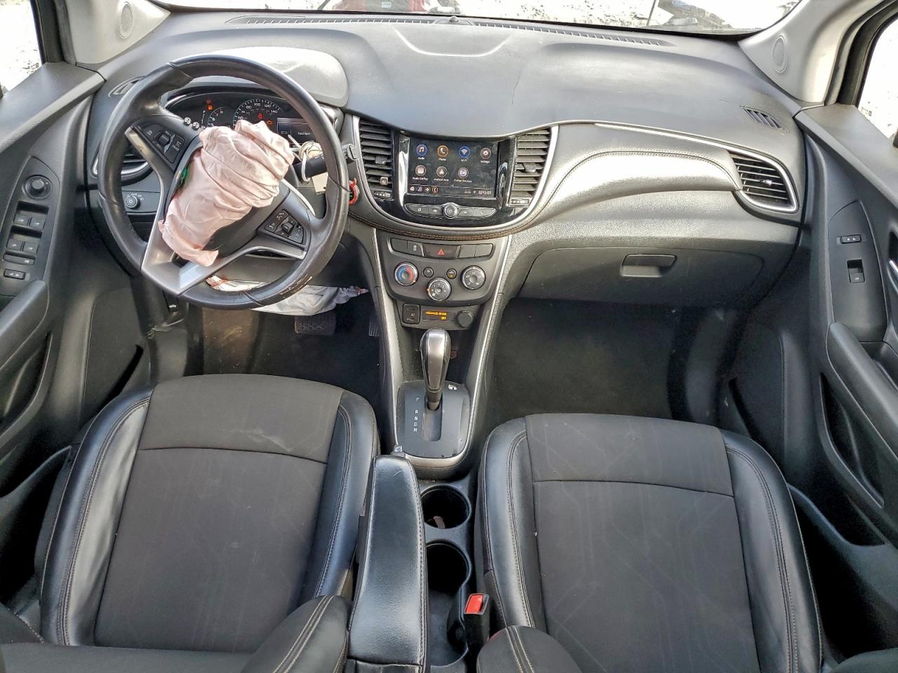 2021 CHEVROLET TRAX 1LT photo 8