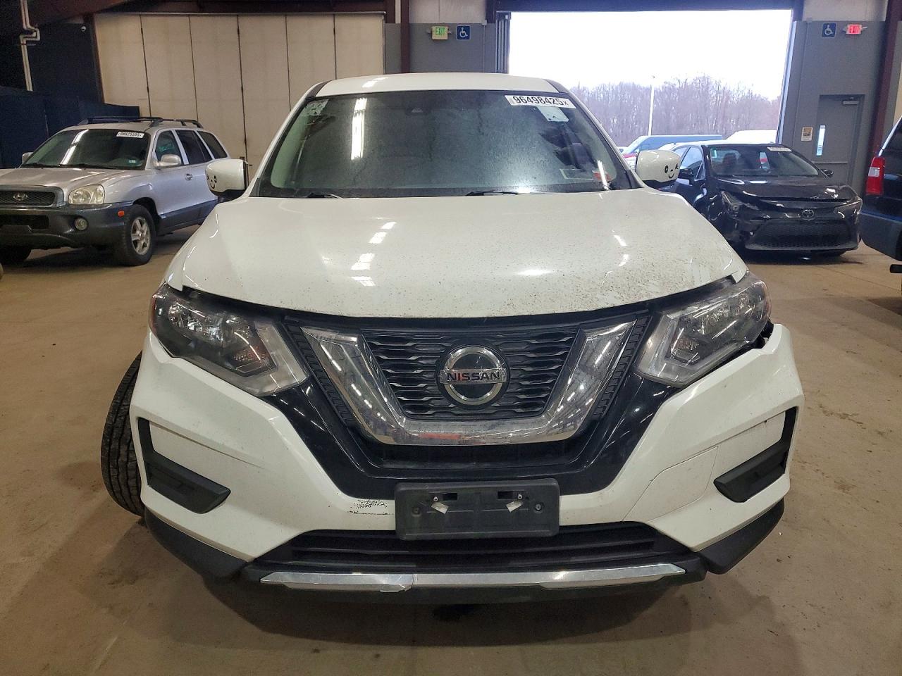 2019 NISSAN ROGUE S photo 5