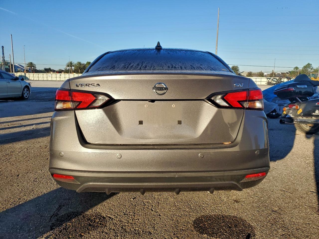 2020 NISSAN VERSA SV photo 11