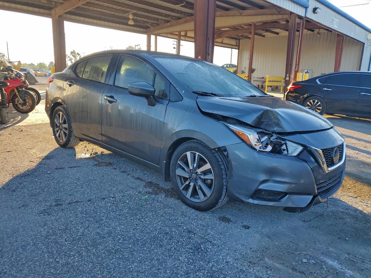2020 NISSAN VERSA SV photo 7