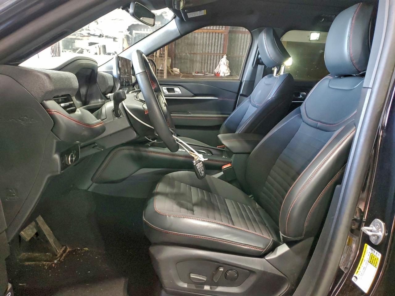 2025 FORD EXPLORER ST-LINE photo 13
