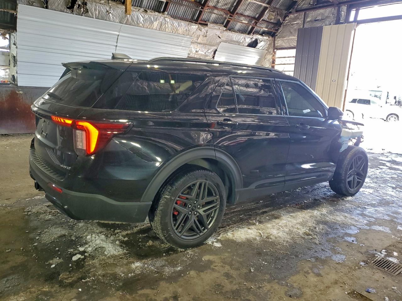 2025 FORD EXPLORER ST-LINE photo 5