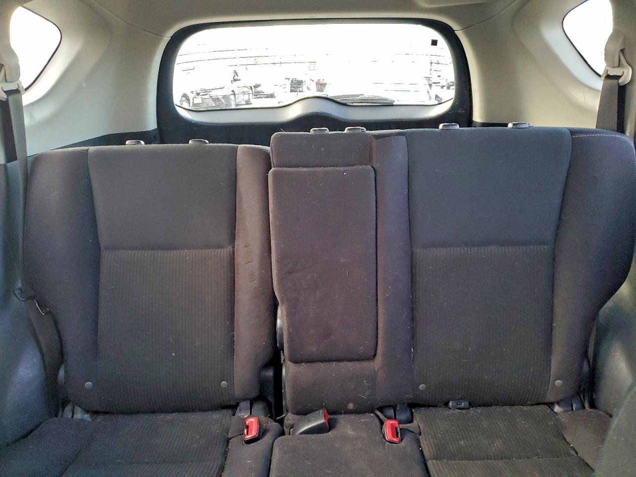 2015 TOYOTA RAV4 XLE photo 10