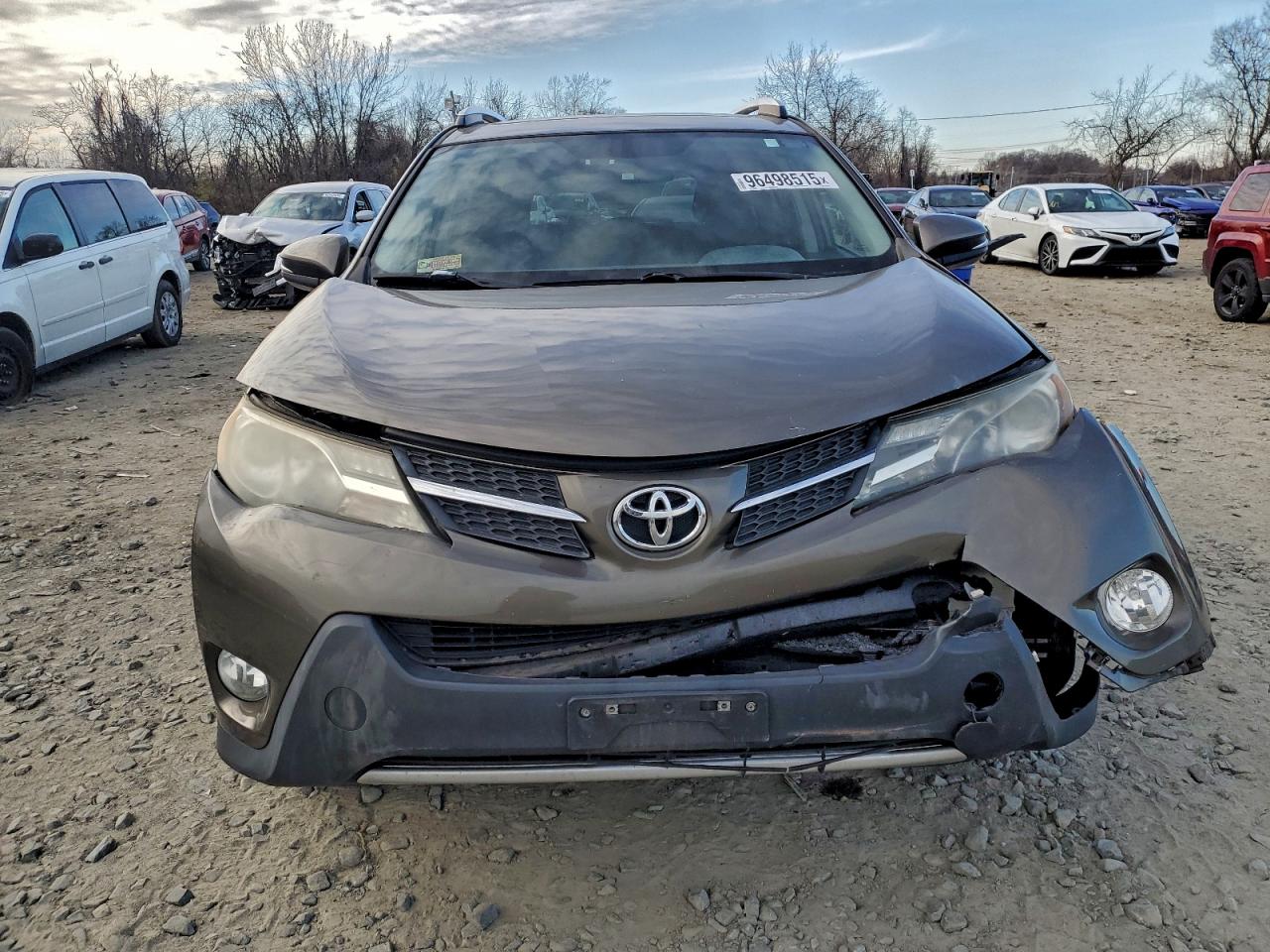 2015 TOYOTA RAV4 XLE photo 5