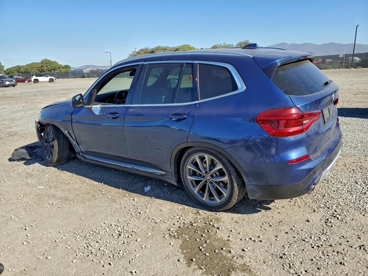 2018 BMW X3 XDRIVE30I photo 2