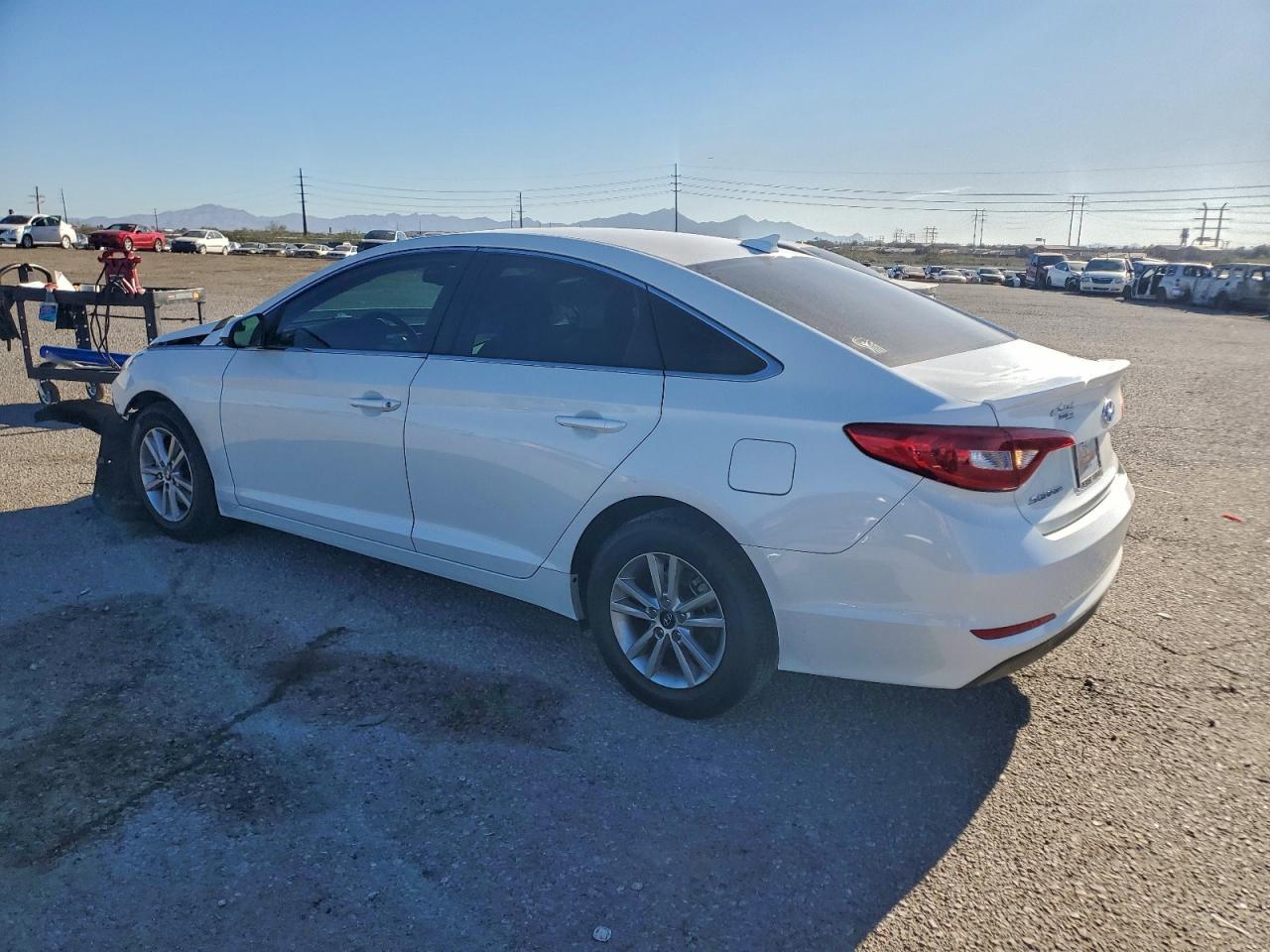 2017 HYUNDAI SONATA SE photo 2