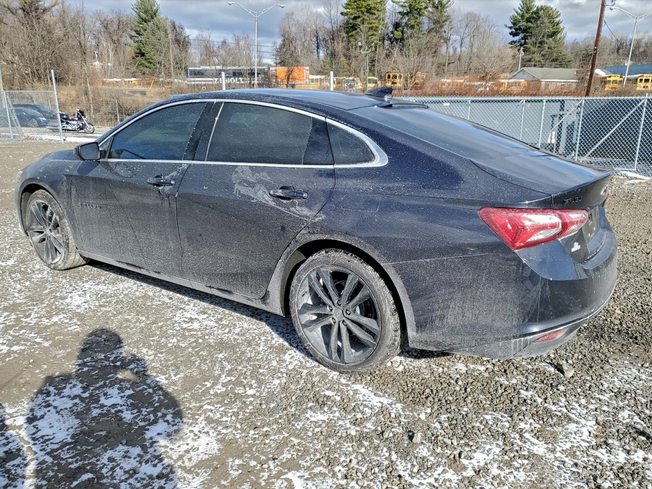 2023 CHEVROLET MALIBU LT photo 2