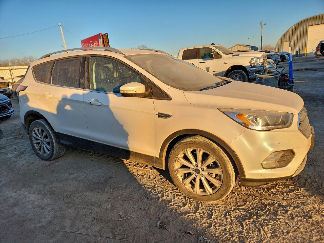 2017 FORD ESCAPE TITANIUM photo 4