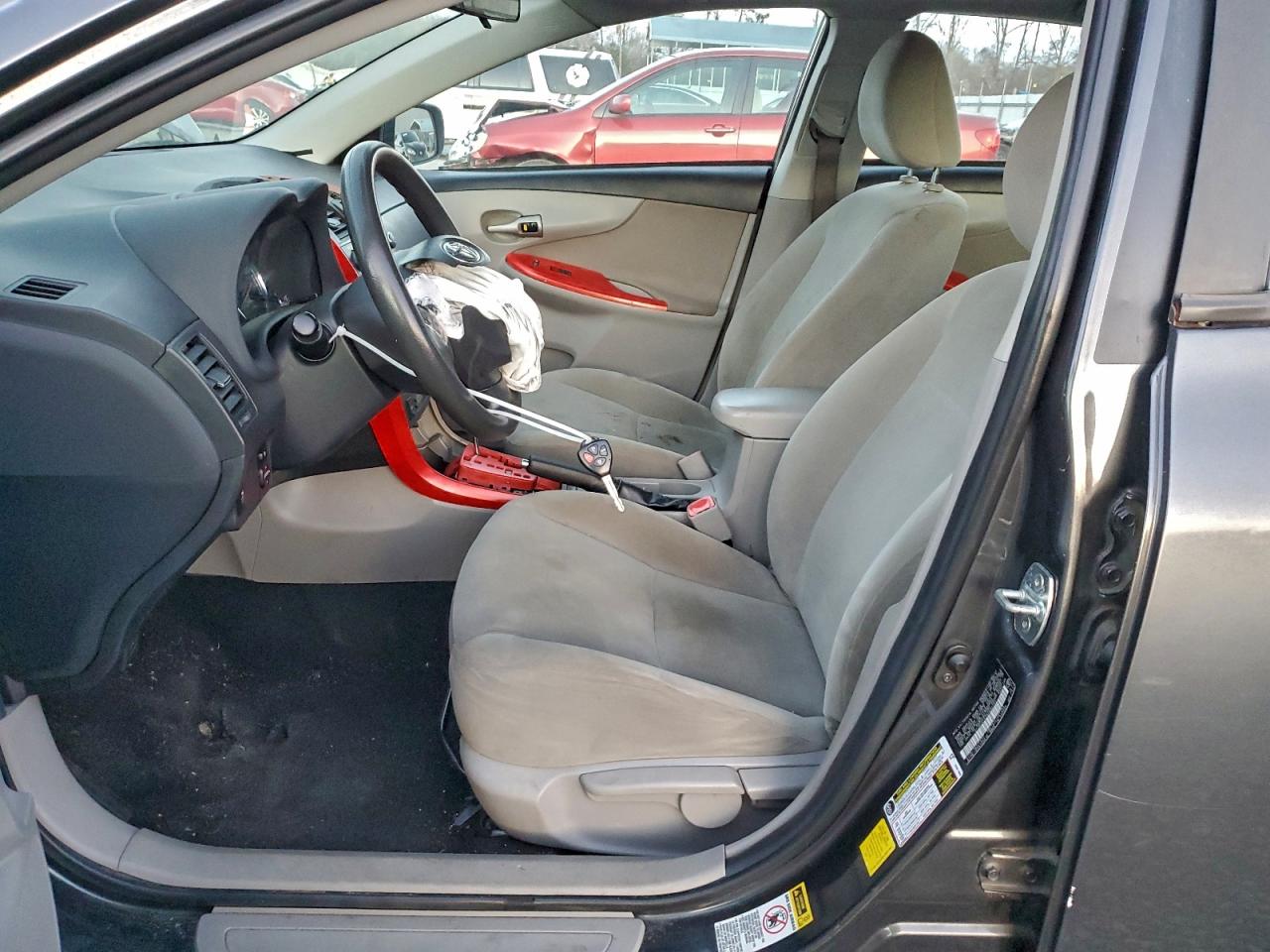 2011 TOYOTA COROLLA BASE photo 7