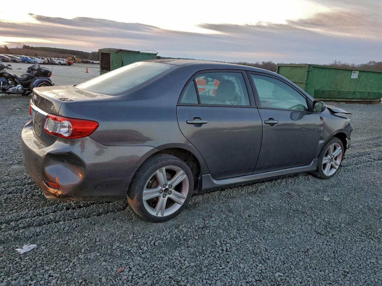 2011 TOYOTA COROLLA BASE photo 3