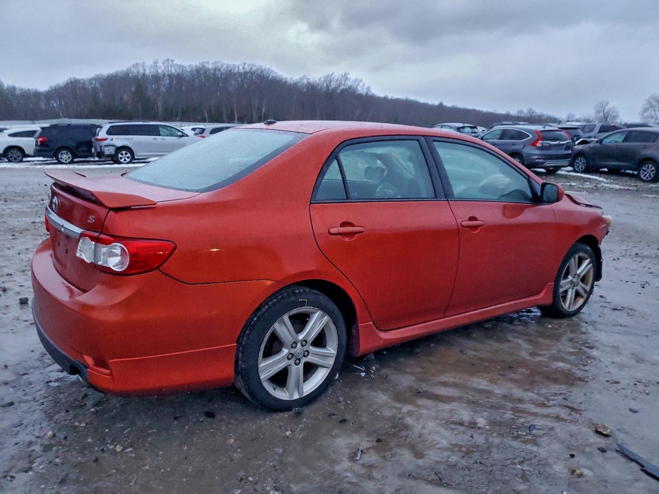 2013 TOYOTA COROLLA BASE photo 3