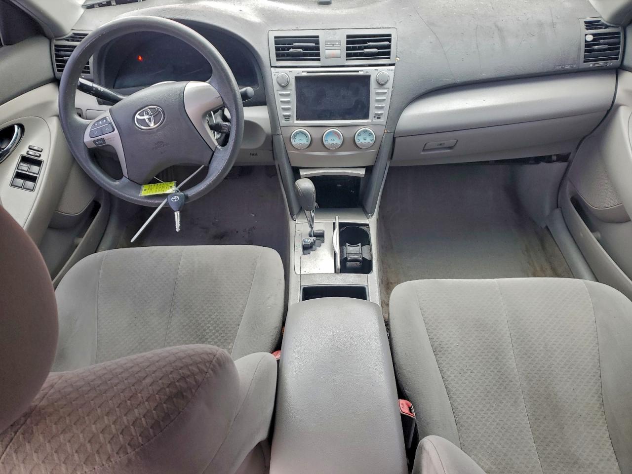 2009 TOYOTA CAMRY SE photo 8