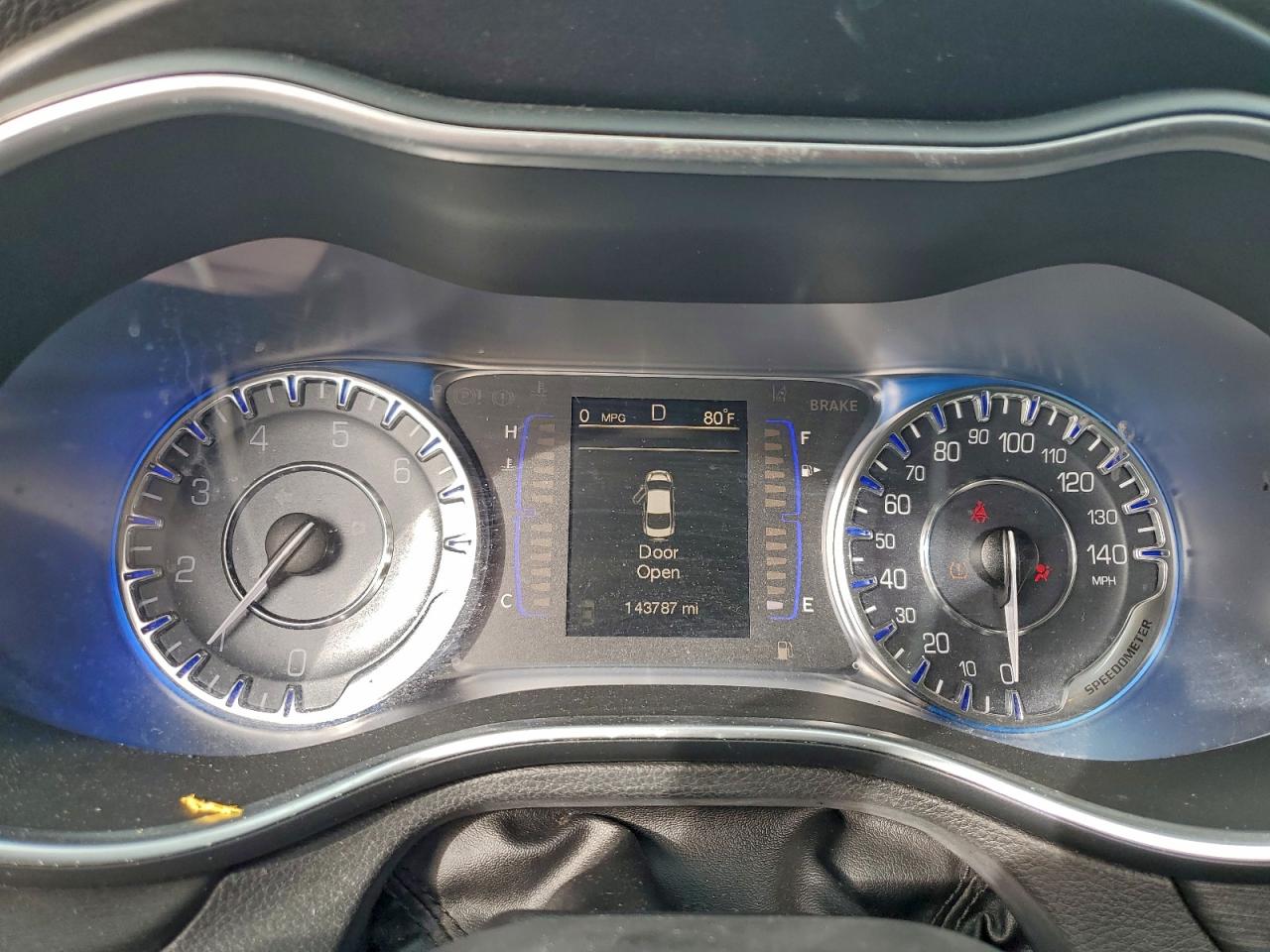 2015 CHRYSLER 200 LIMITED photo 9
