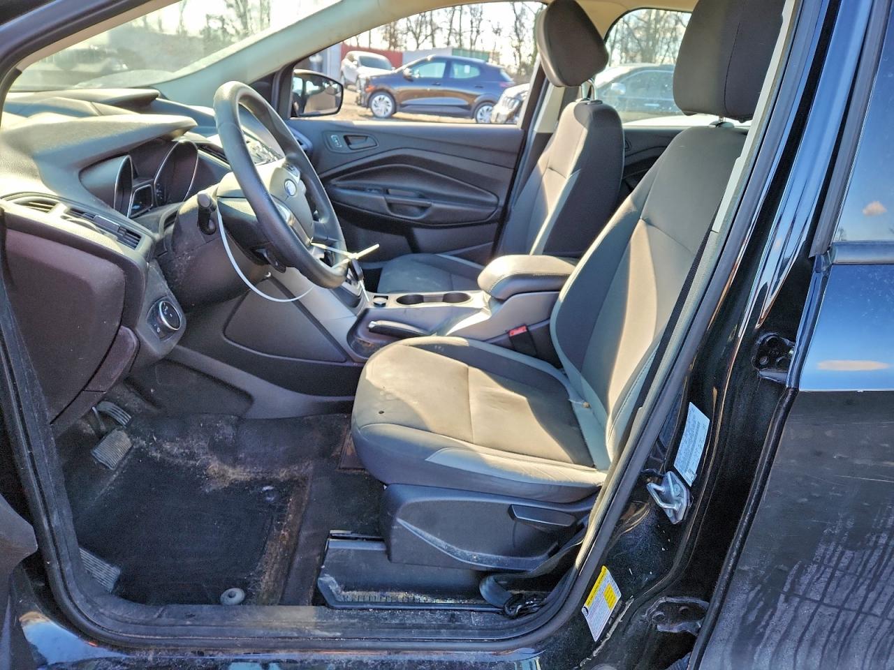 2015 FORD ESCAPE S photo 19