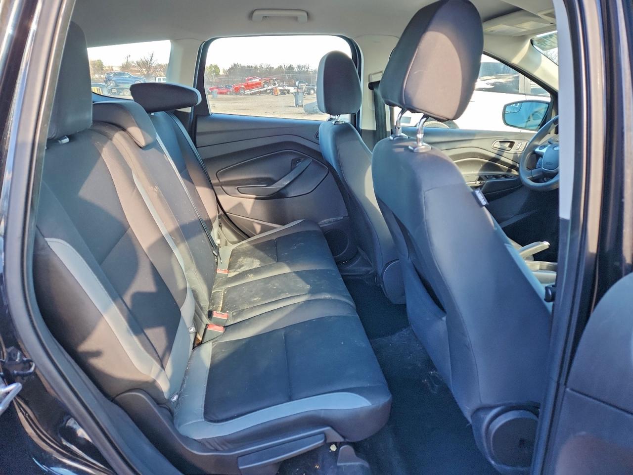2015 FORD ESCAPE S photo 31