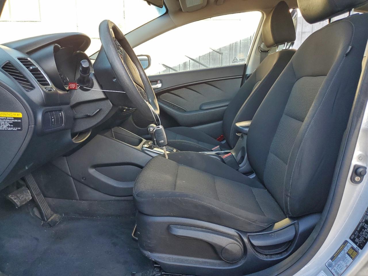 2017 KIA FORTE LX photo 7
