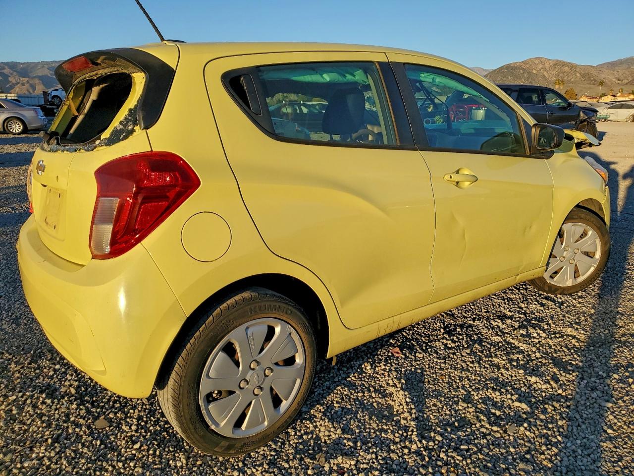 2018 CHEVROLET SPARK LS photo 3