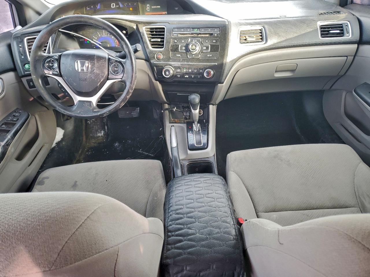 2013 HONDA CIVIC LX photo 8