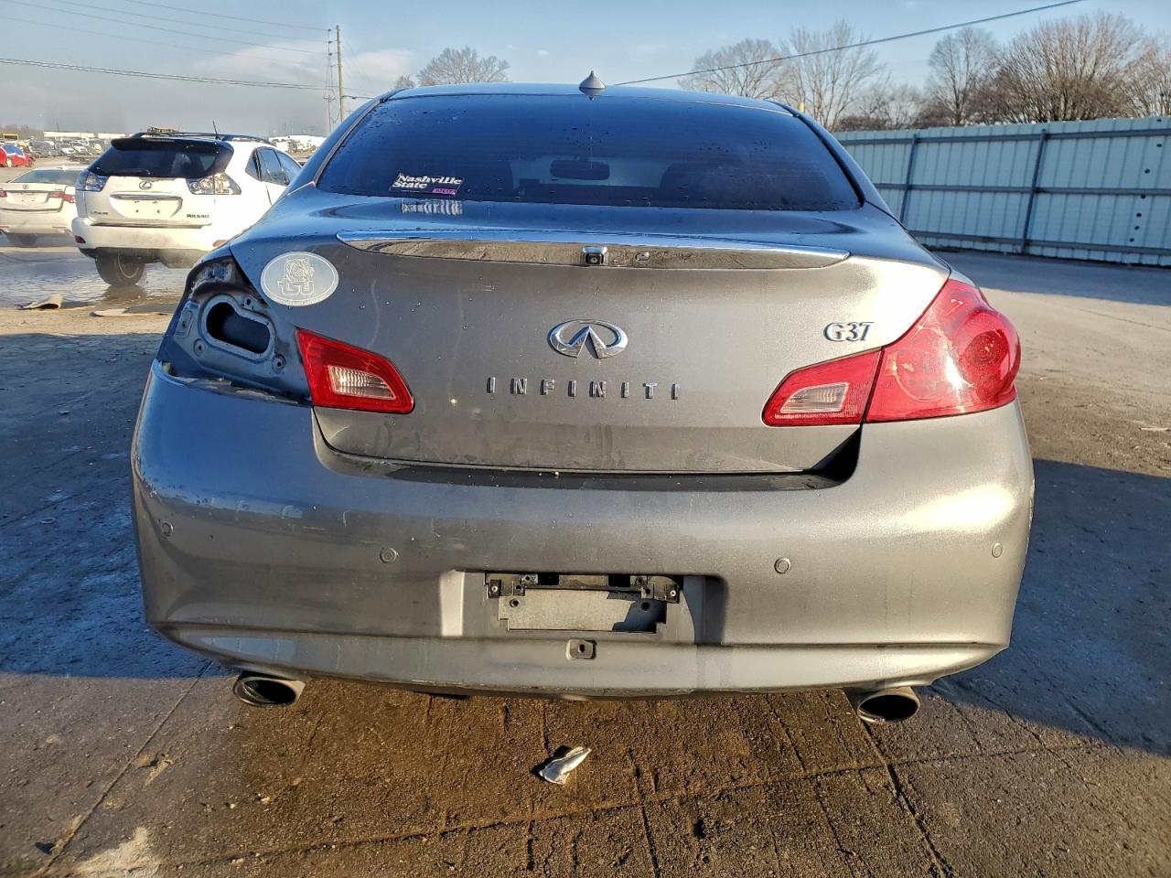 2012 INFINITI G37 BASE photo 6