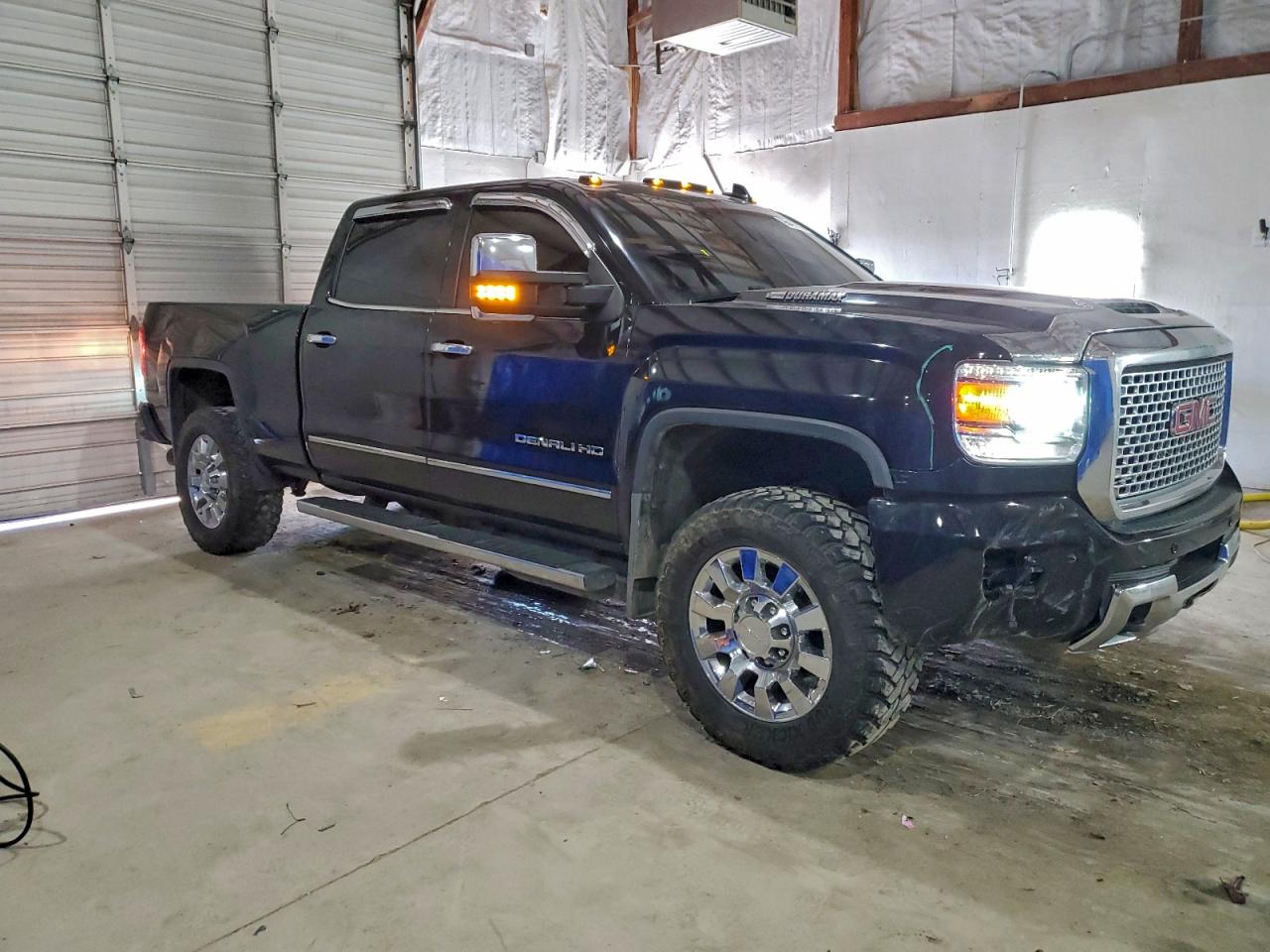 2017 GMC SIERRA K2500 DENALI photo 4