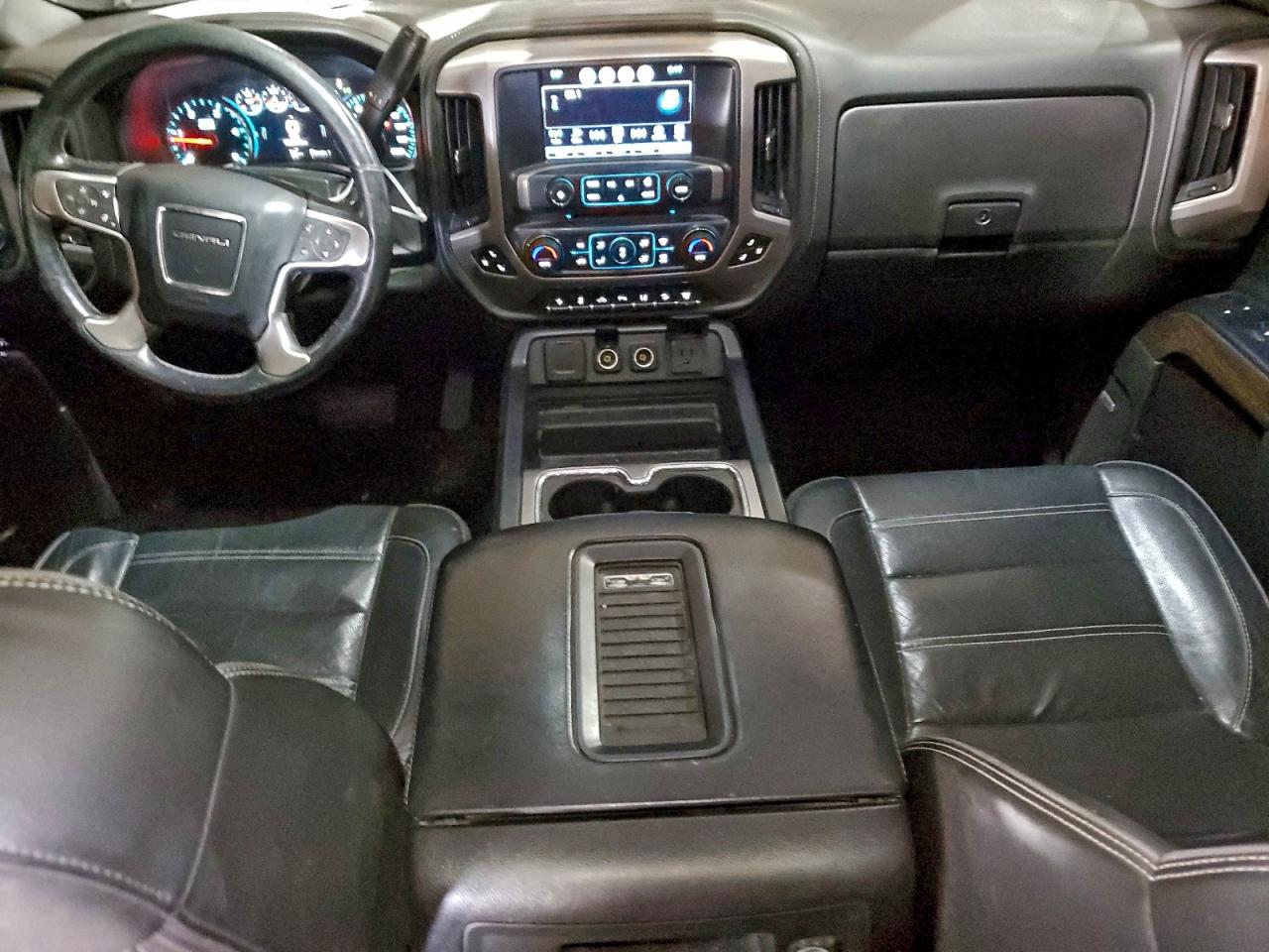 2017 GMC SIERRA K2500 DENALI photo 8