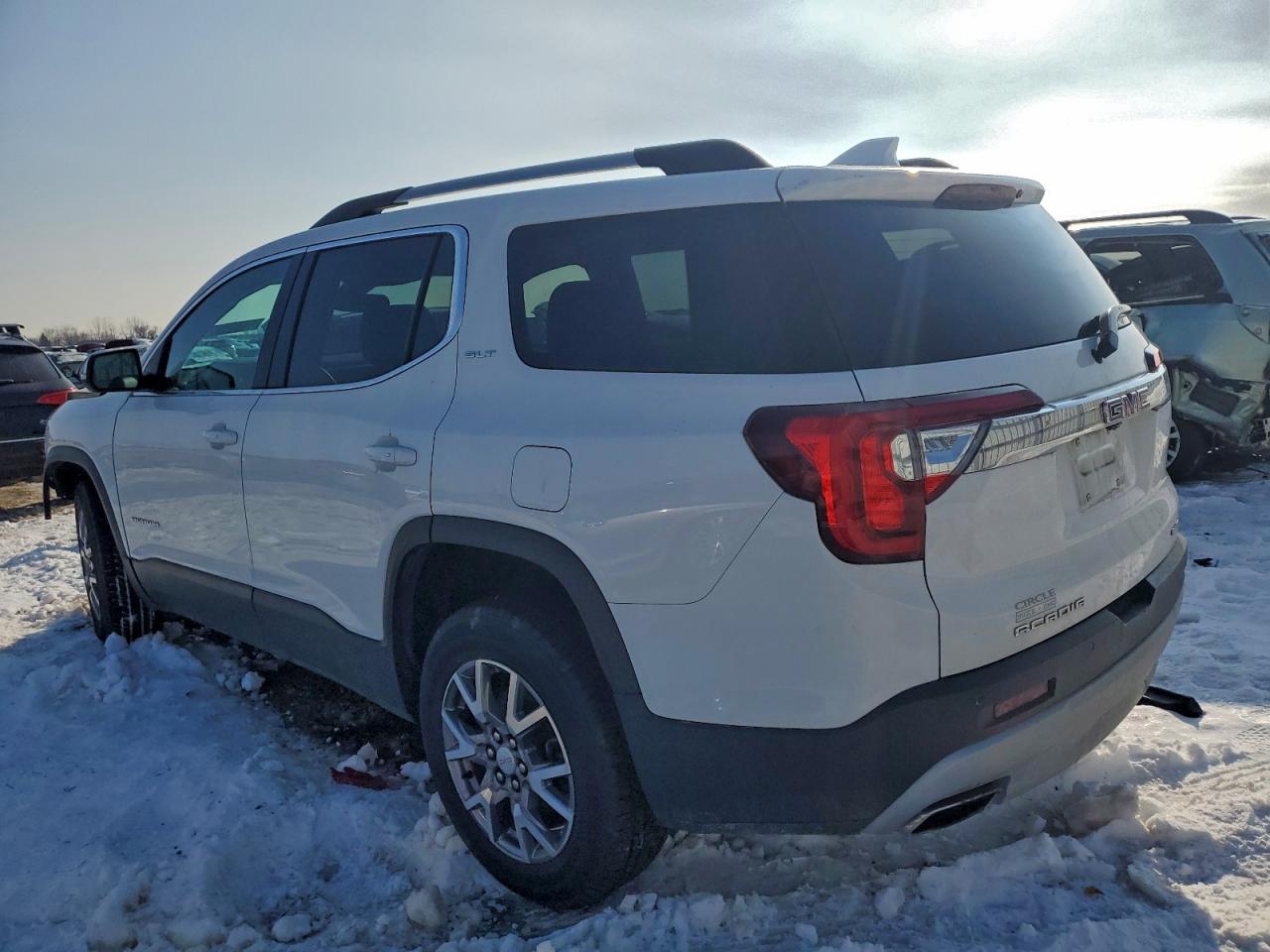 2021 GMC ACADIA SLT photo 2