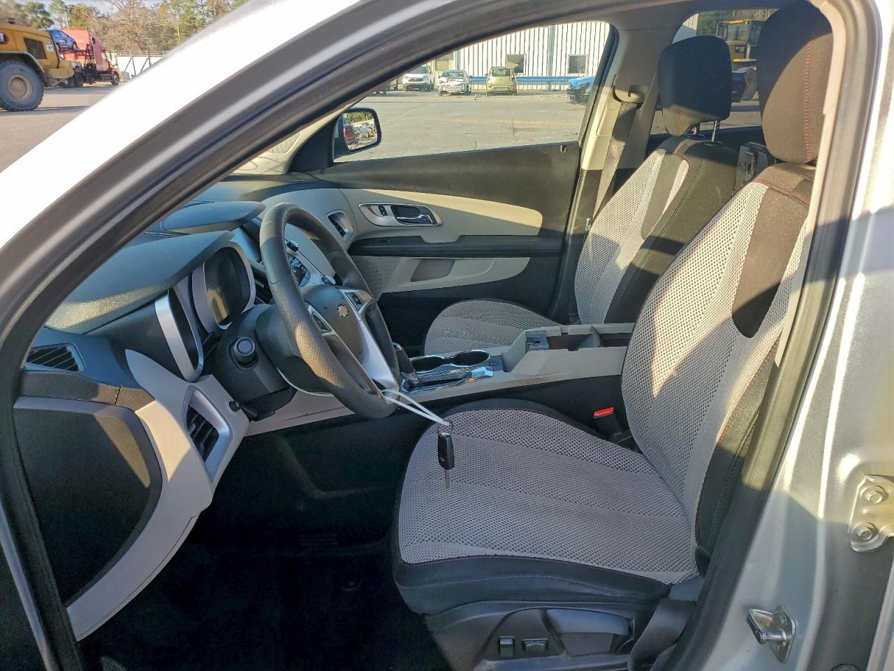 2017 CHEVROLET EQUINOX LT photo 7
