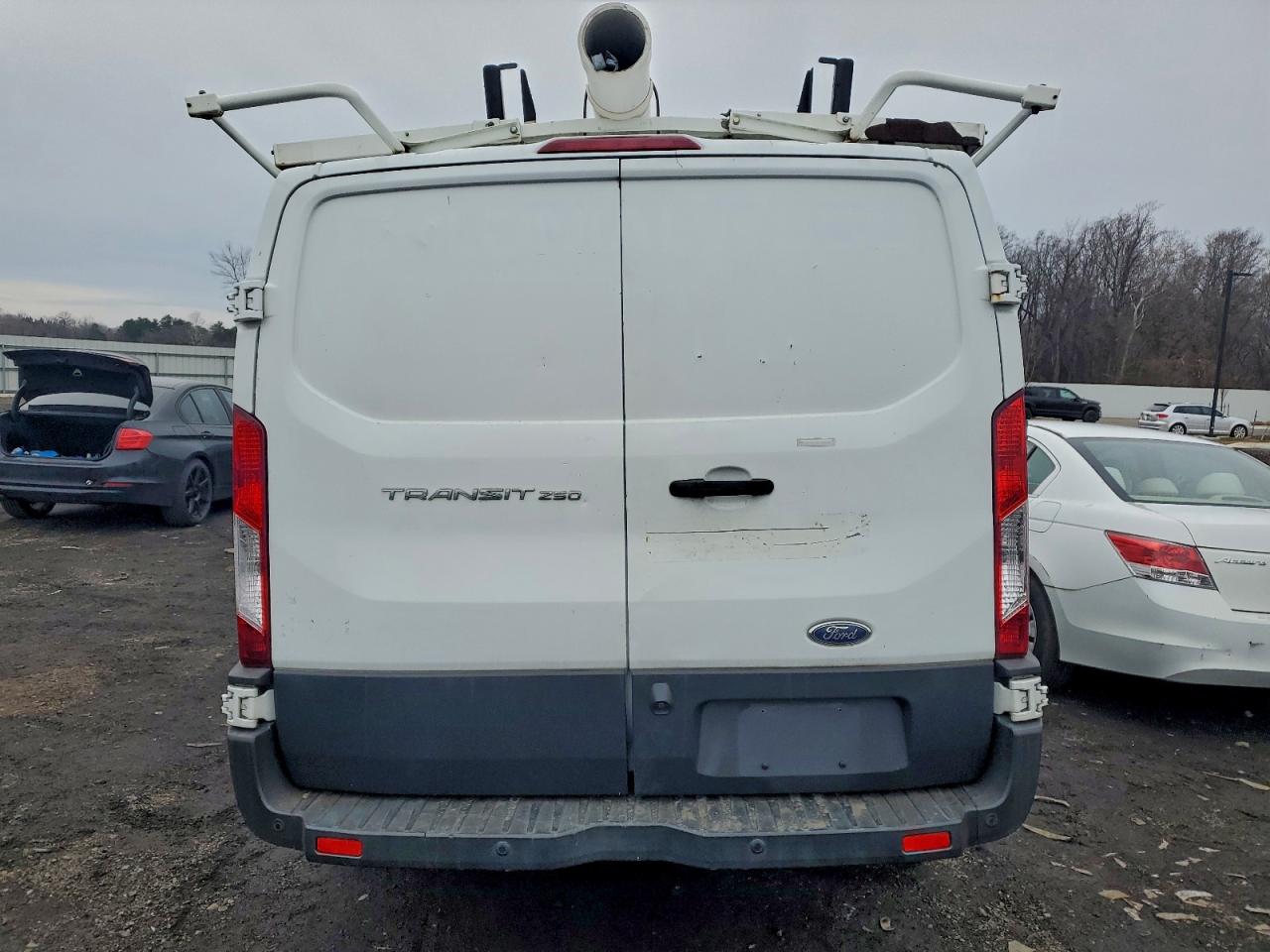 2017 FORD TRANSIT T-250 photo 6