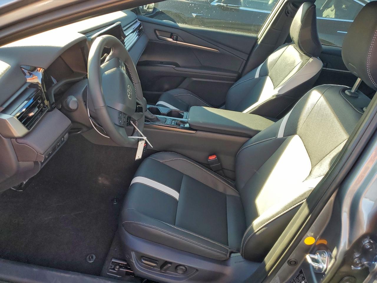 2026 TOYOTA CAMRY XSE photo 7