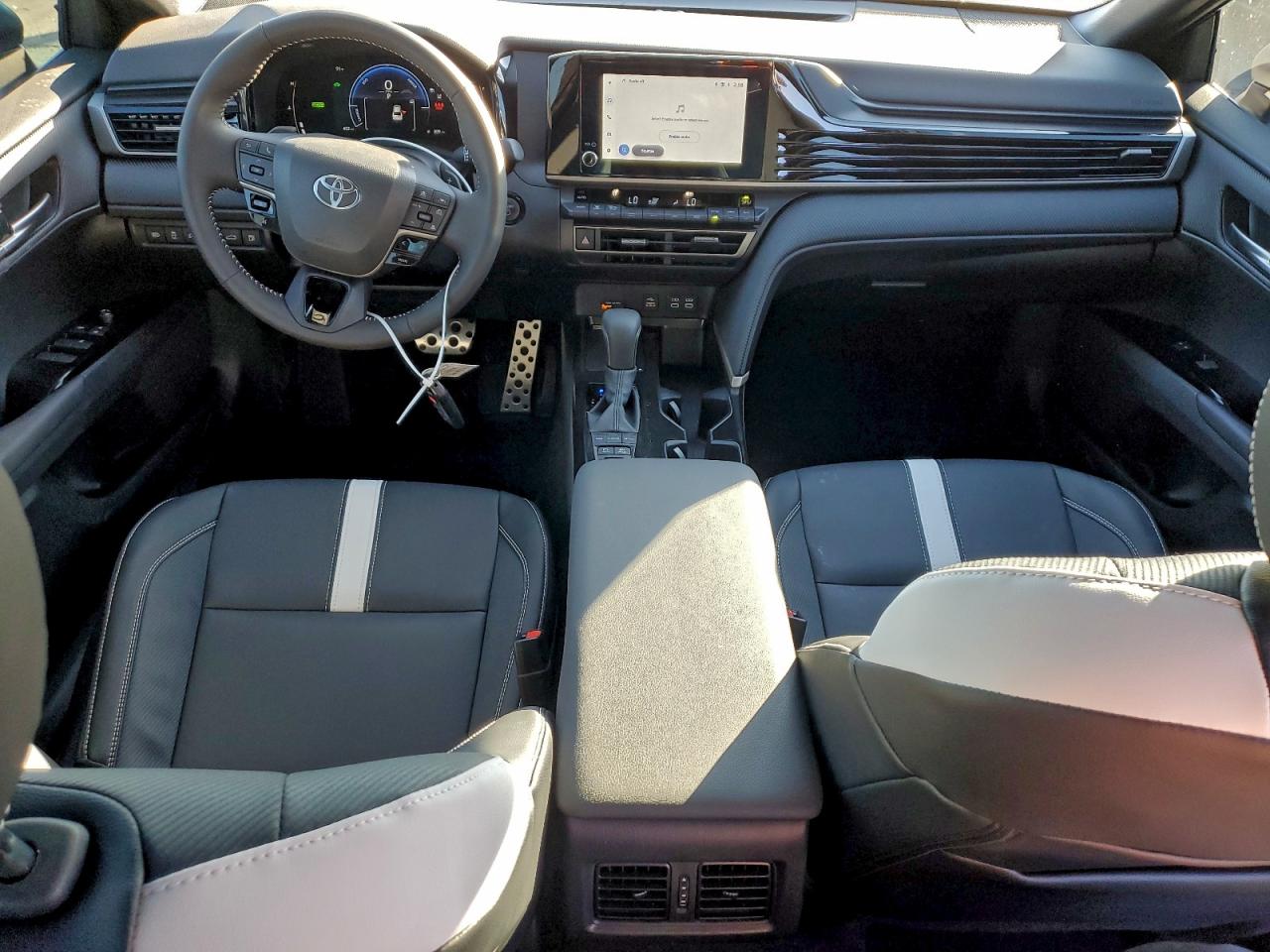 2026 TOYOTA CAMRY XSE photo 8