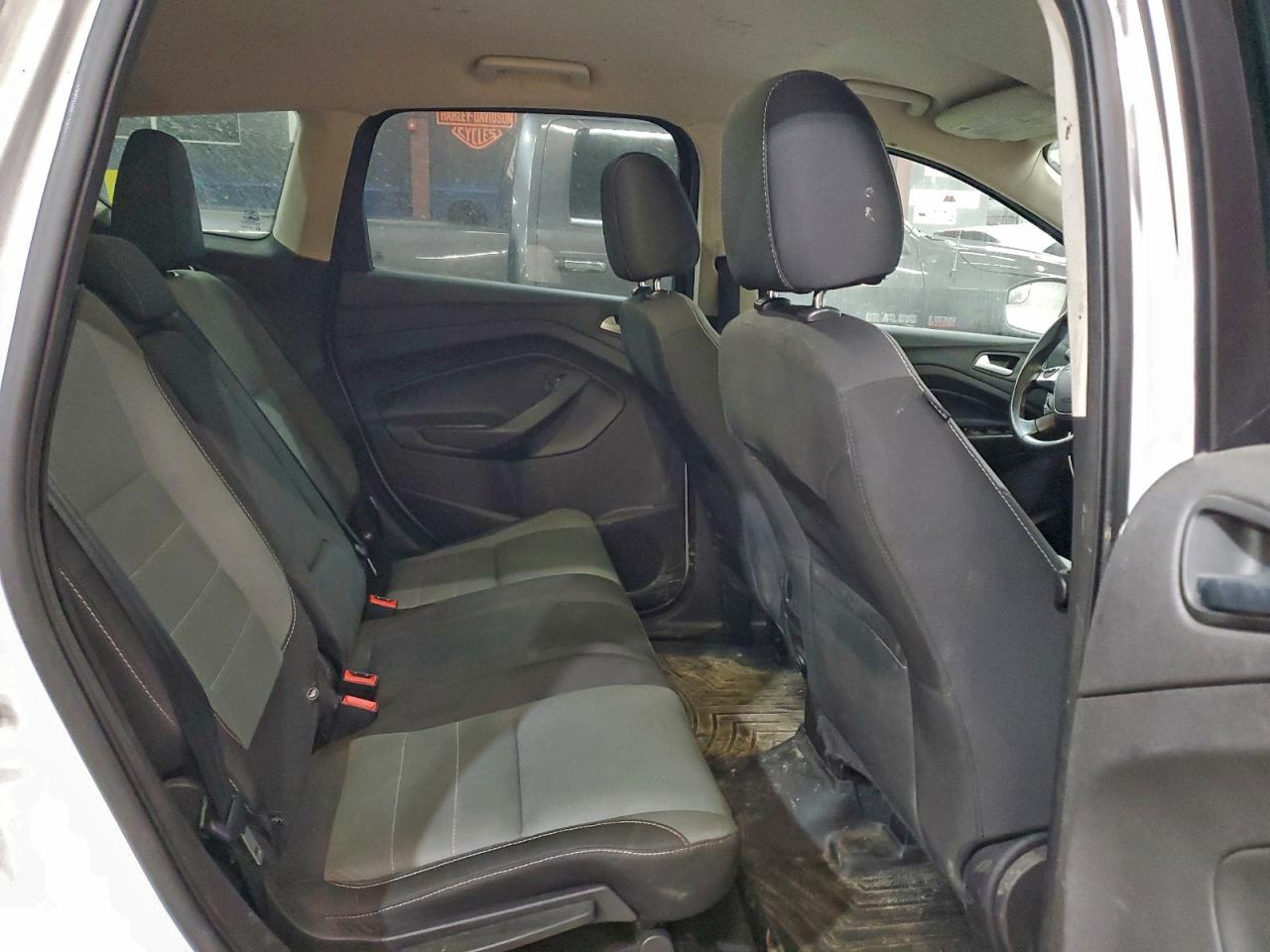 2016 FORD ESCAPE SE photo 11