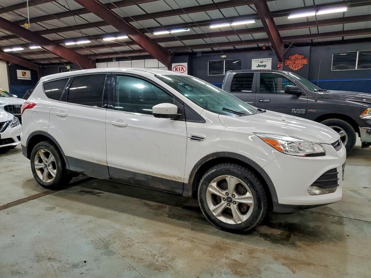 2016 FORD ESCAPE SE photo 4