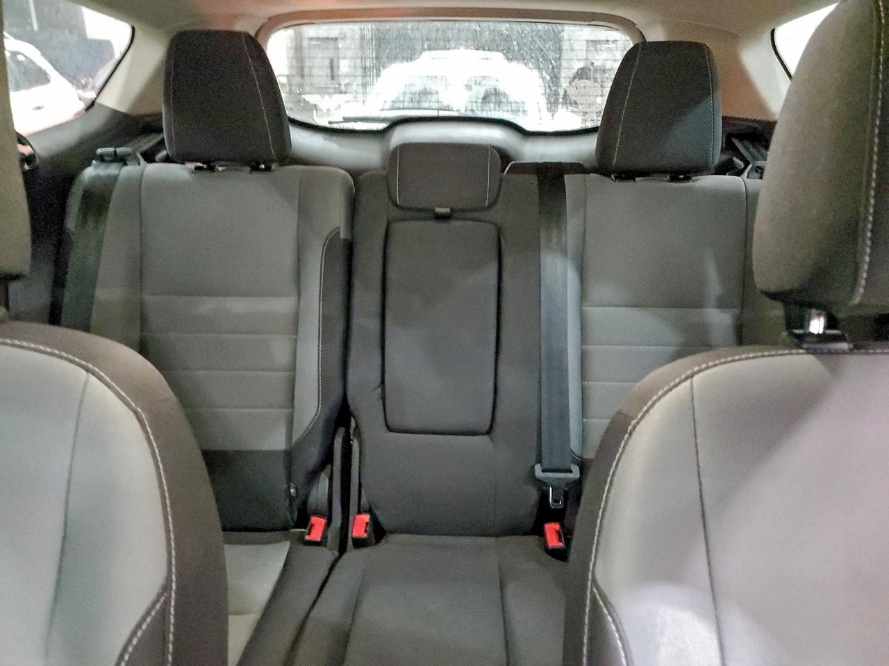 2016 FORD ESCAPE SE photo 10