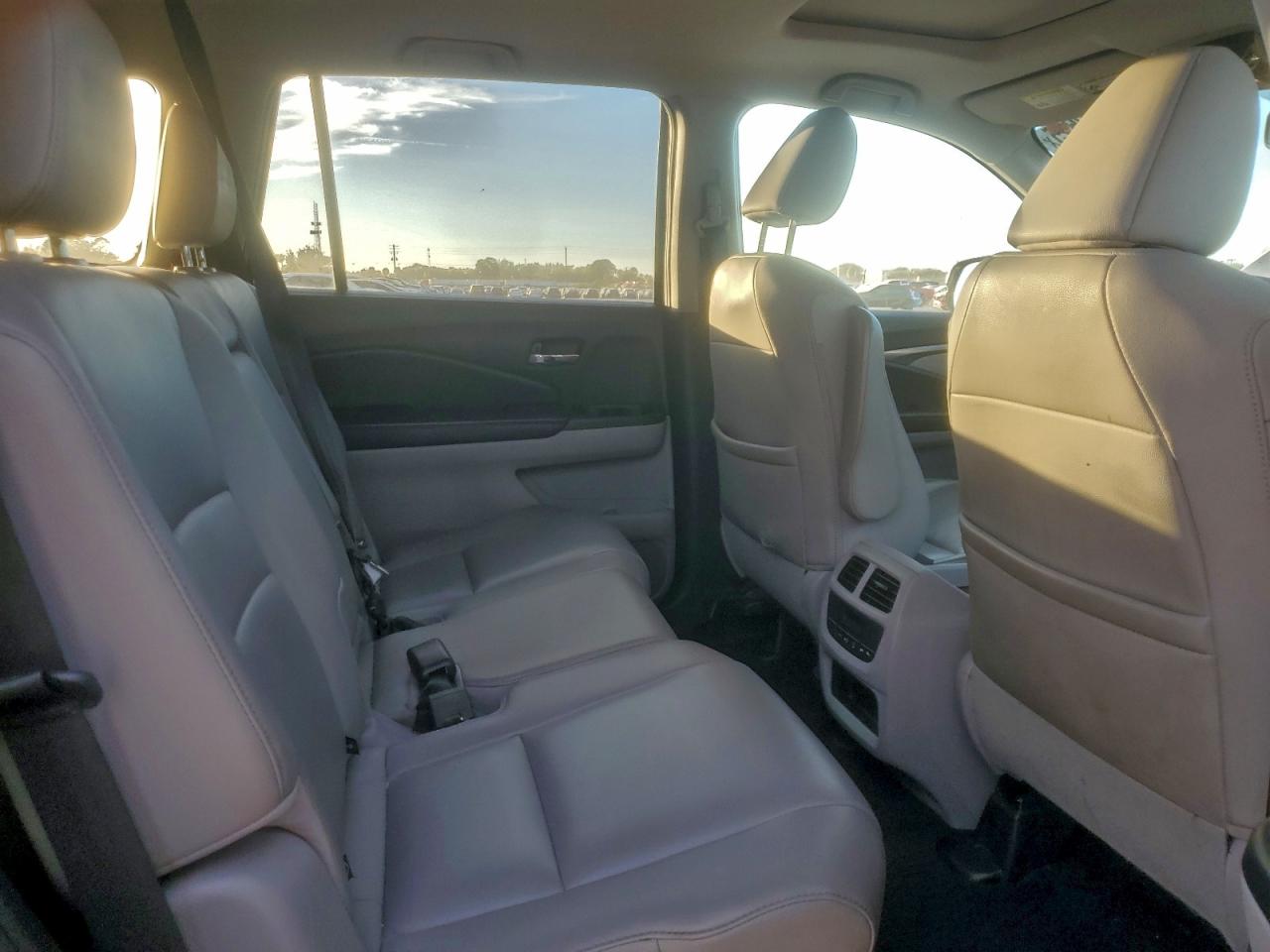 2016 HONDA PILOT EXL photo 19