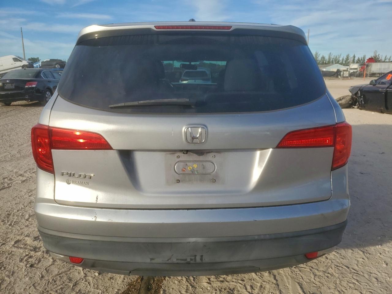 2016 HONDA PILOT EXL photo 11
