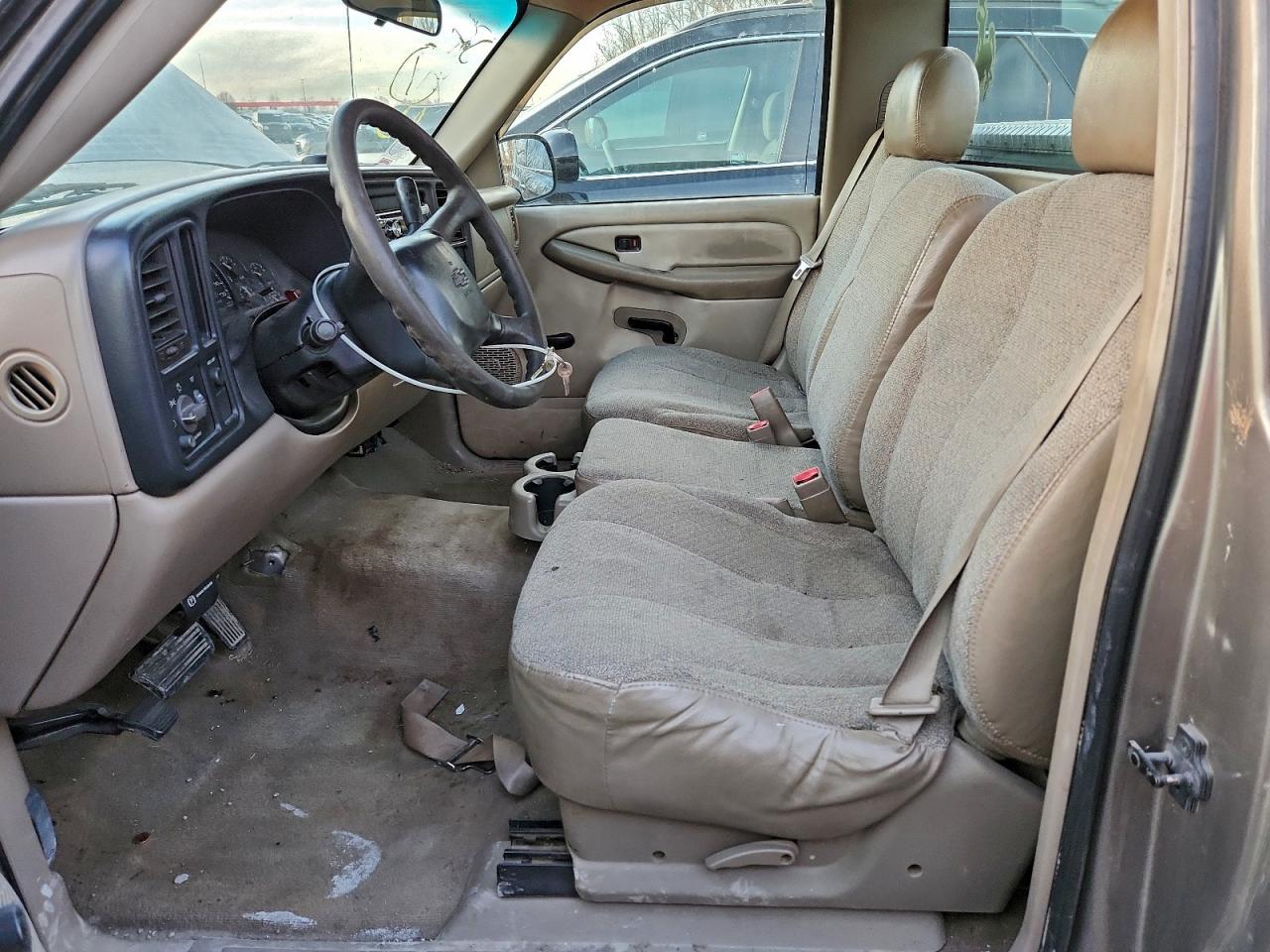2002 CHEVROLET SILVERADO C1500 photo 7