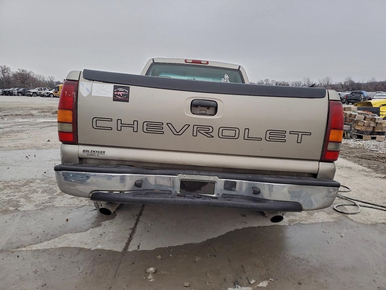 2002 CHEVROLET SILVERADO C1500 photo 6