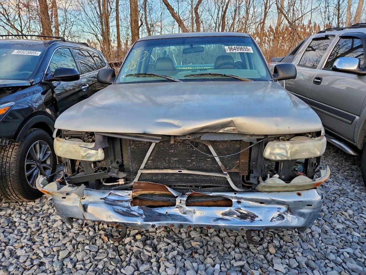 2002 CHEVROLET SILVERADO C1500 photo 5