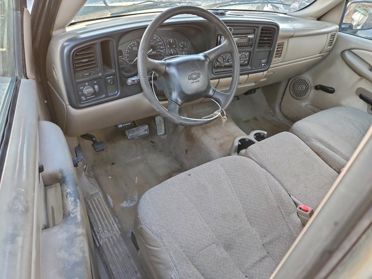 2002 CHEVROLET SILVERADO C1500 photo 8