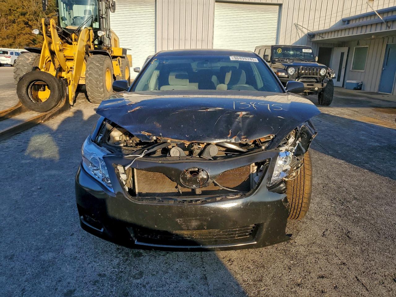 2011 TOYOTA CAMRY BASE photo 5