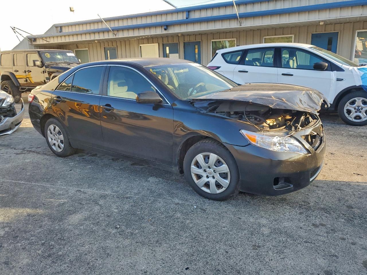 2011 TOYOTA CAMRY BASE photo 4