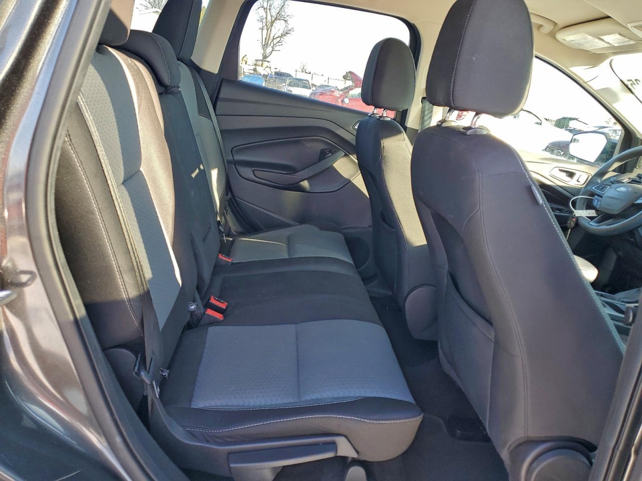 2017 FORD ESCAPE SE photo 11