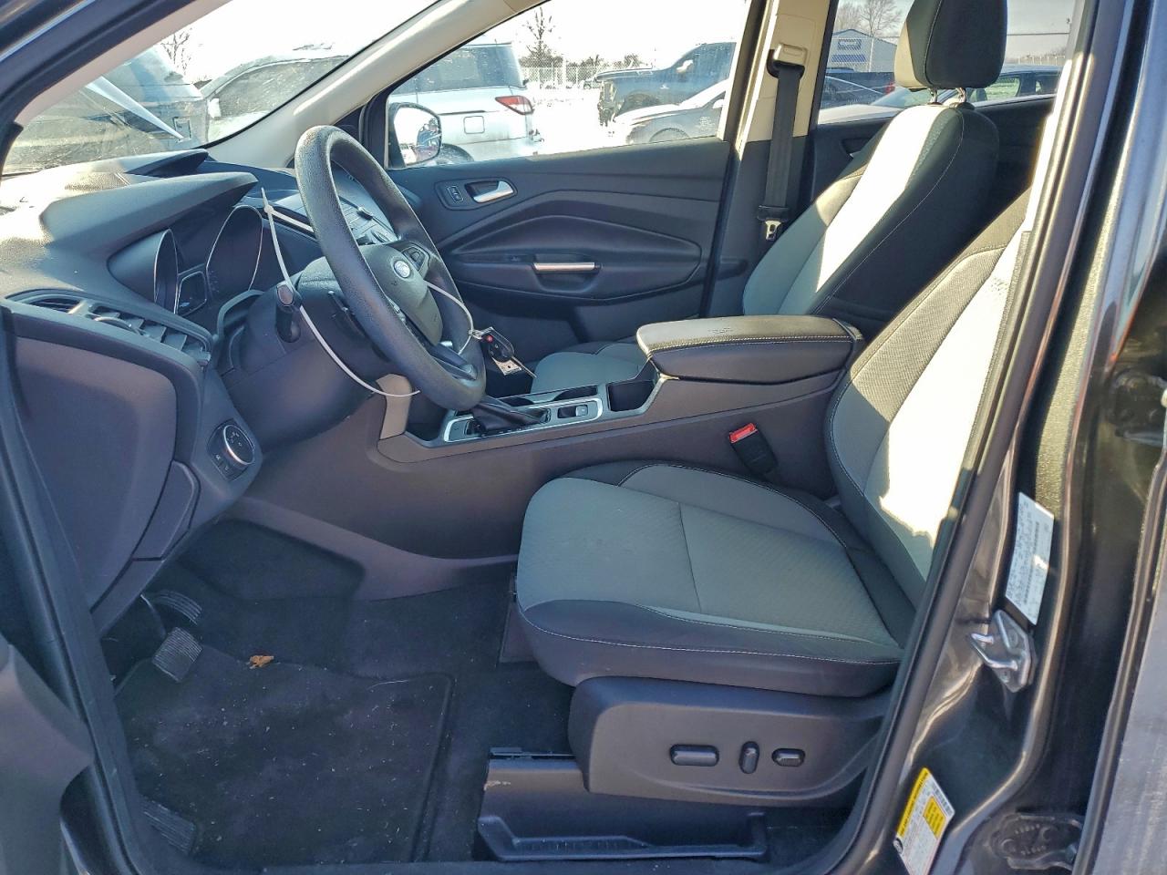 2017 FORD ESCAPE SE photo 7