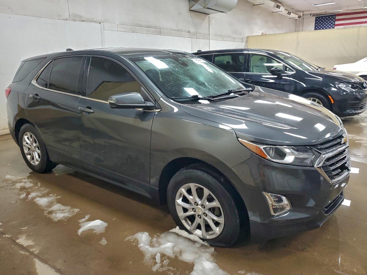 2019 CHEVROLET EQUINOX LT photo 4