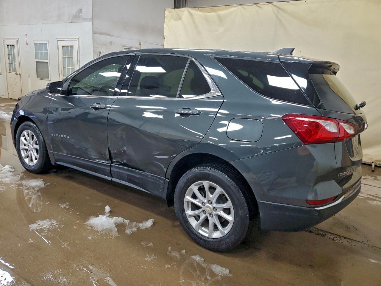 2019 CHEVROLET EQUINOX LT photo 2