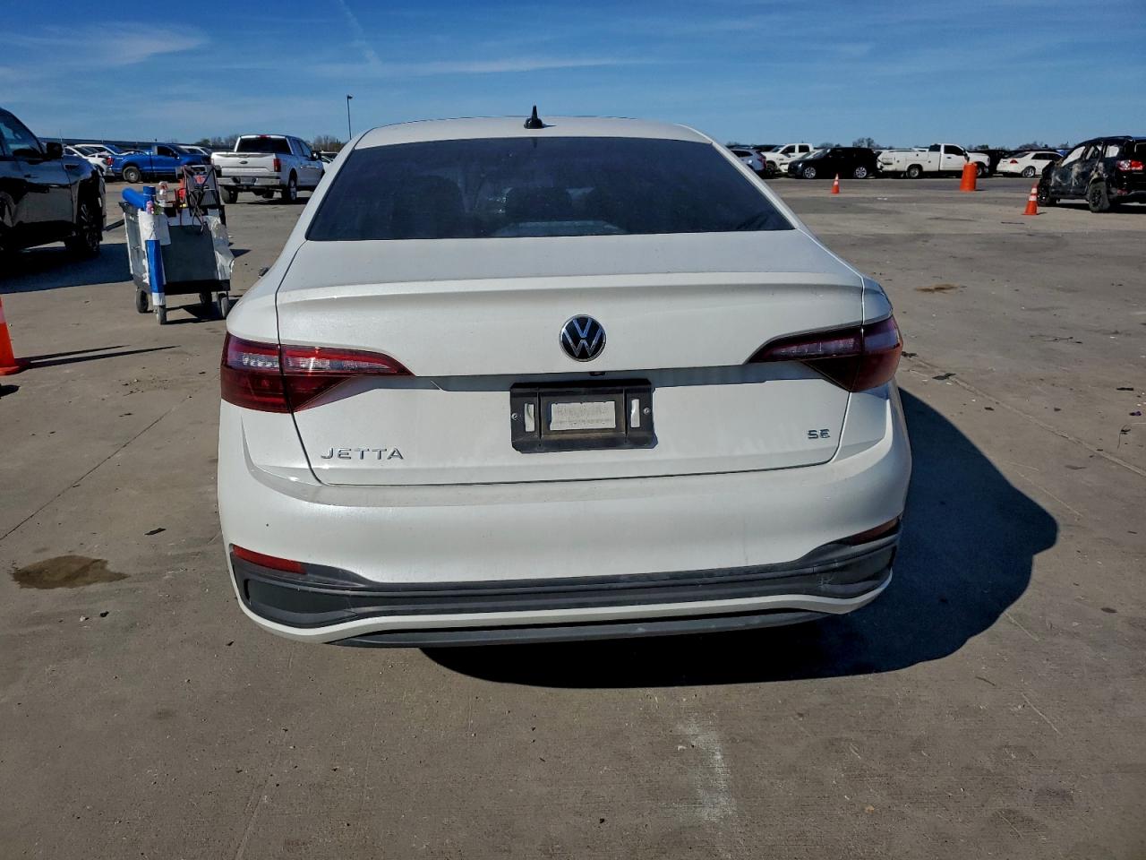 2024 VOLKSWAGEN JETTA SE photo 6